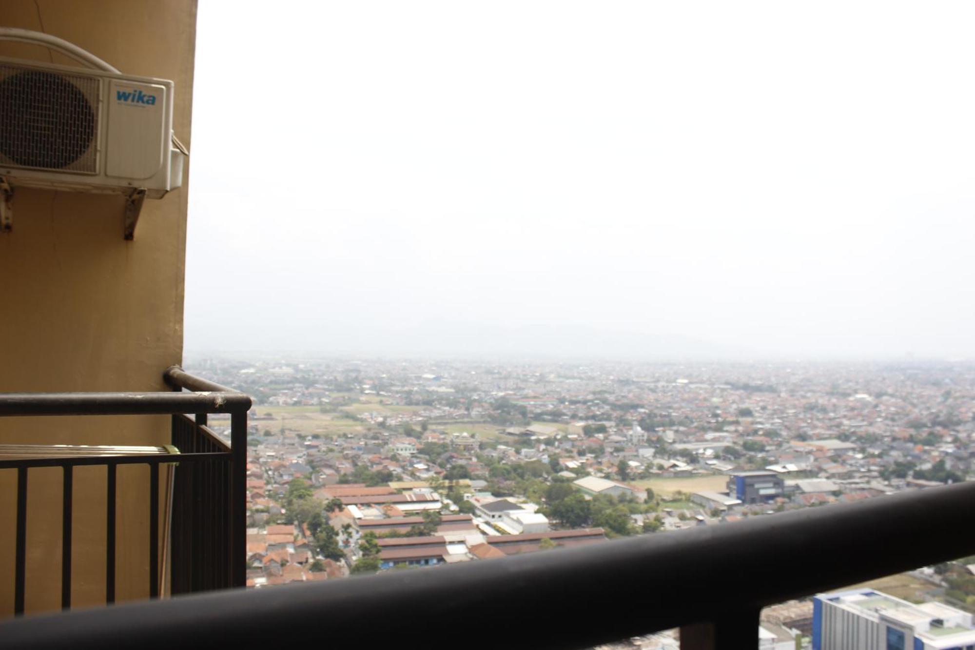 Compact Tamansari Panoramic By Travelio Apartemen